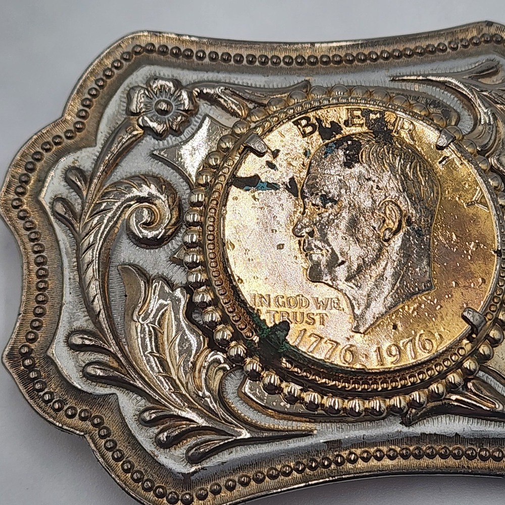 Vintage Eisenhower Dollar Belt Buckle 1776-1976 Bicentennial Gold Silver Tones - Picture 6 of 9